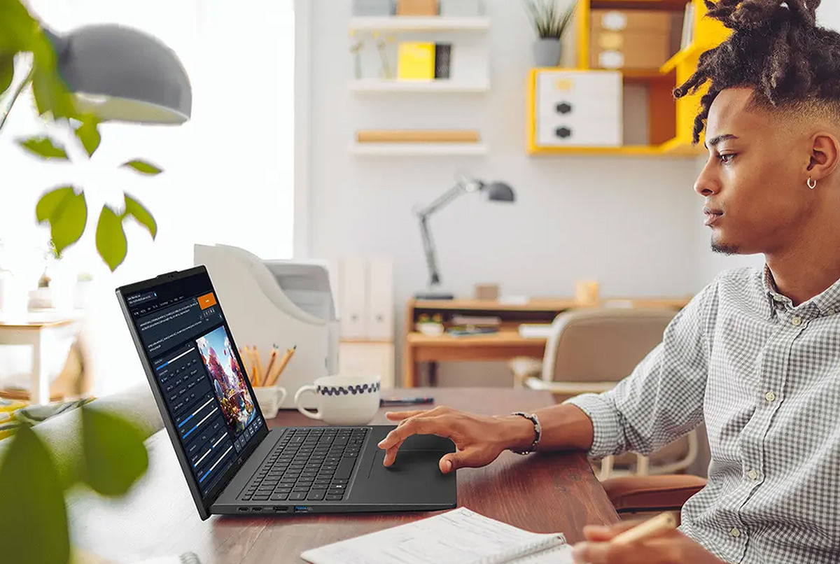 Notebook Seminuevo Swift Go